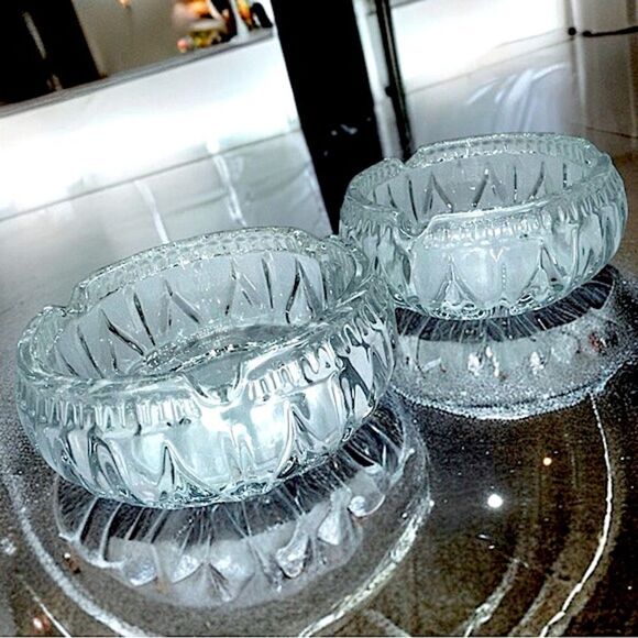 TWIN TEARDROP CRYSTAL ASHTRAY’S
Ashtray, jewelry dish, candy dish 
Lead crystal - Picture 12 of 12